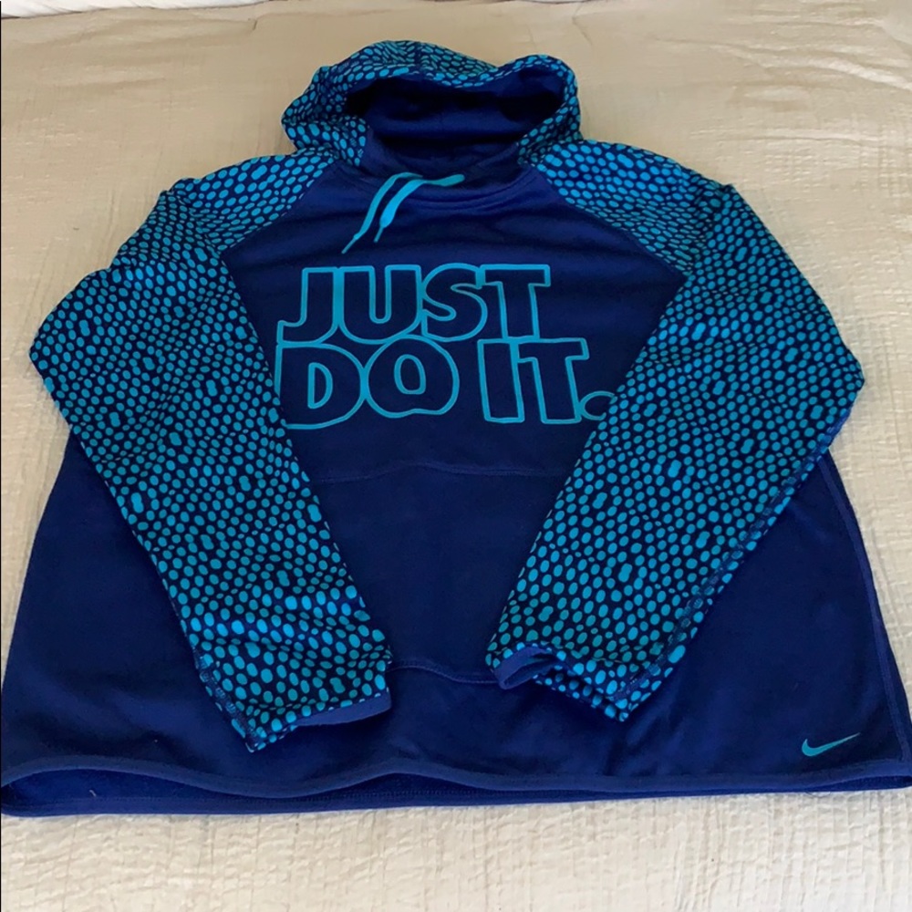 Nike therma-fit Hoodie